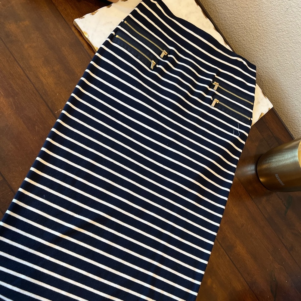 Cache skirt worn once